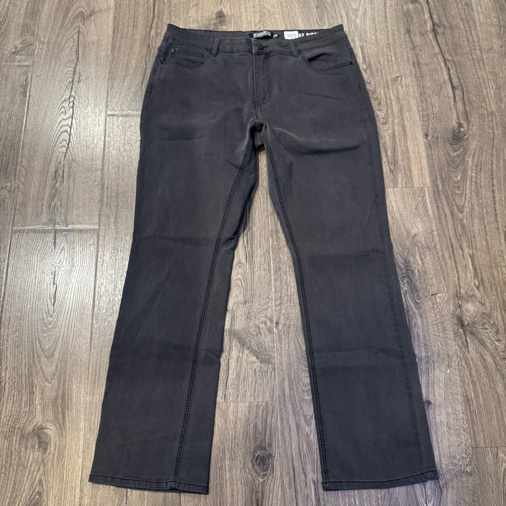 Ezekiel Men's Dark Gray Bootcut Jeans size 36 EZ Rider 302